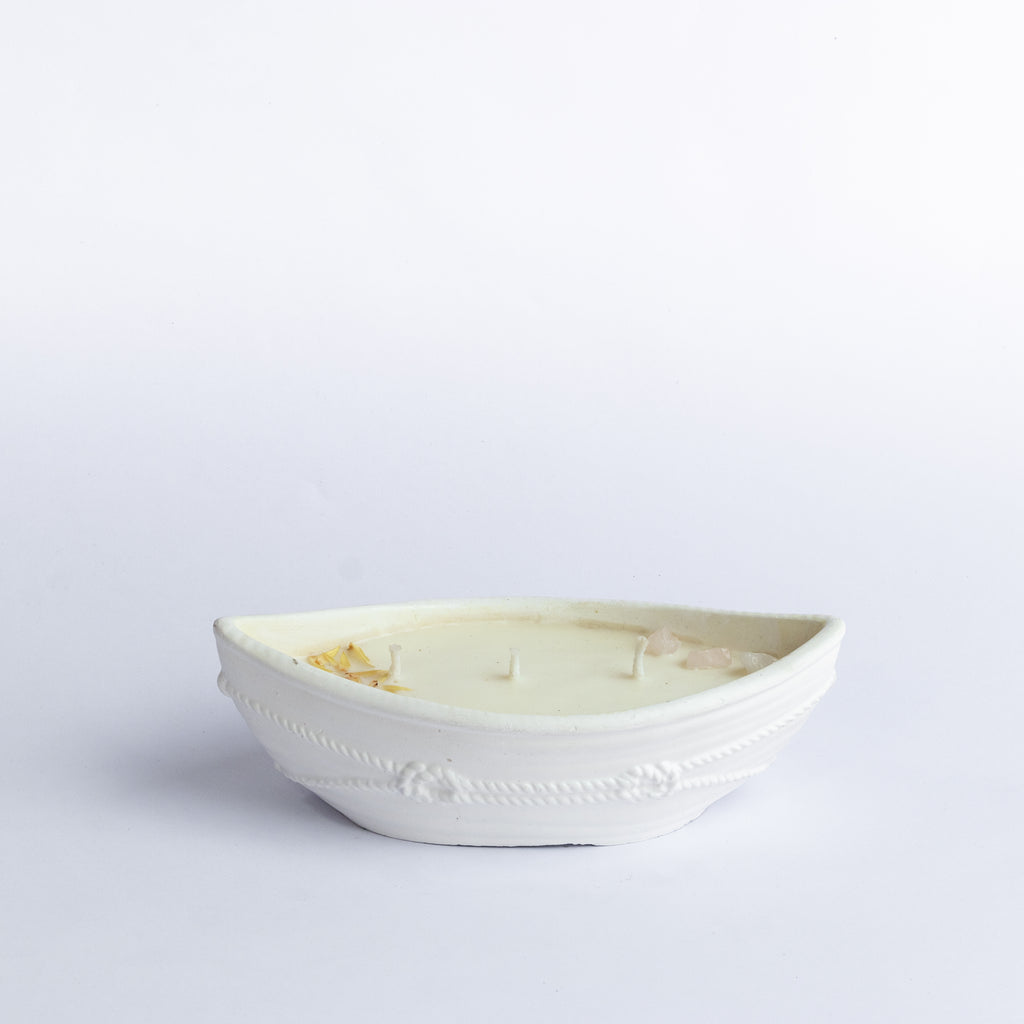 Luna Boat Candle - Musk