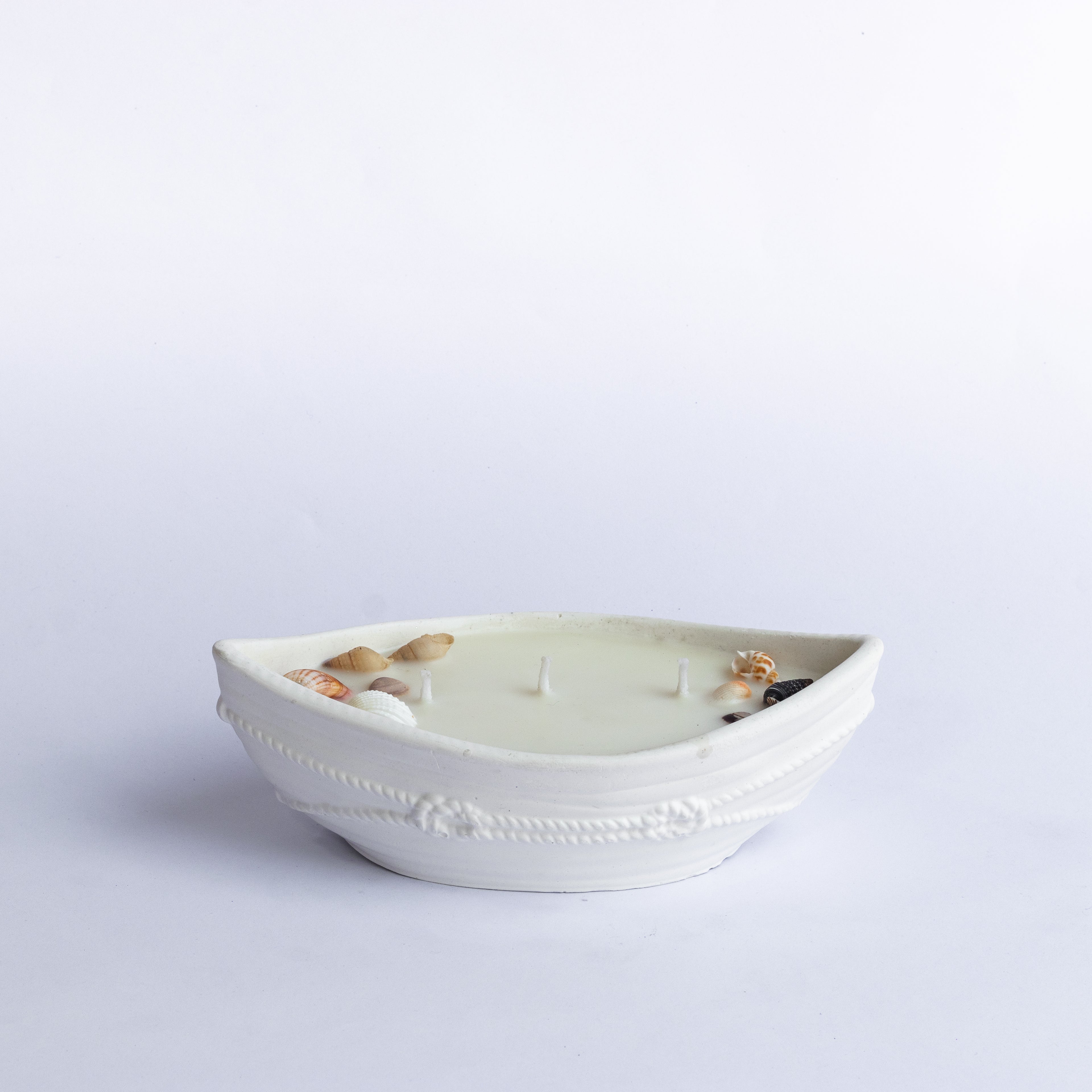 Luna Boat Candle - Seaside Whipser